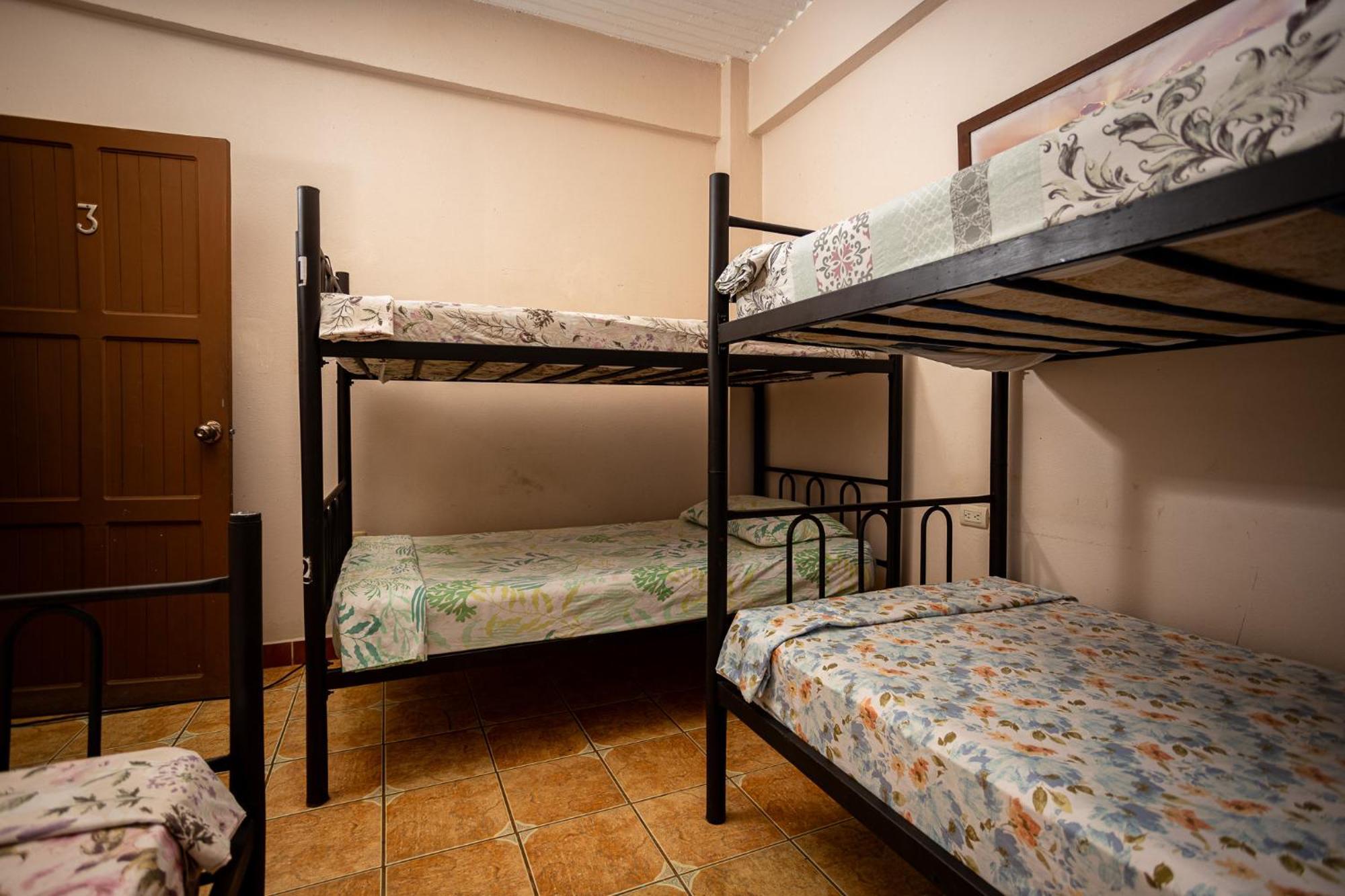 Manuel Antonio Hostel المظهر الخارجي الصورة